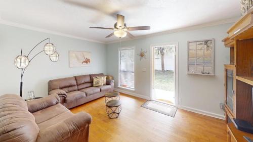 Open Sands House | Caladium 628D