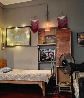Bhowanipore House | Calcutta Backpackers Homestay- For Travellers and Backpackers