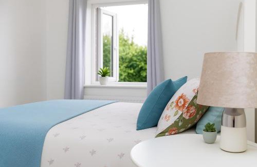 Stanley House | Calder Canal Cottage by Alt-Stay Accommodation - 15 Percent Off stays over 7 nights