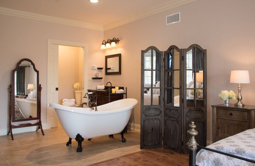 Salisbury Mills Bed & Breakfast | Caldwell House Bed & Breakfast