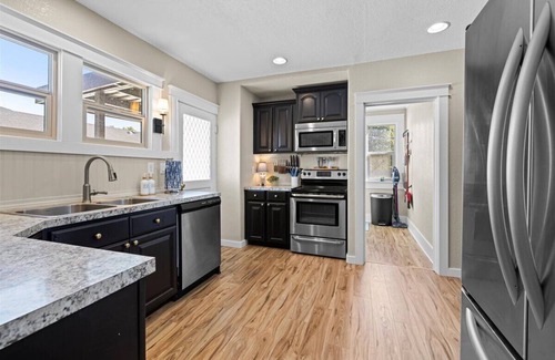 Caldwell House | Caldwell Retreat Golf/Downtown