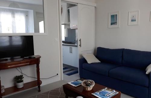 Port-Louis House | Cale In