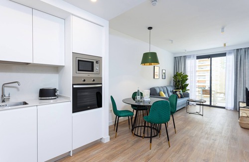 Fuengirola Apartment | Caleyro Boutique Apartments - Parking incluido