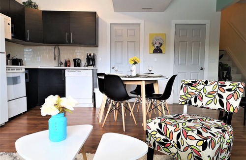Tuscany Apartment | 💟Calgary 5 🌟STYLISH 2️⃣ BR DT/UC/BANFF/COP 🀄