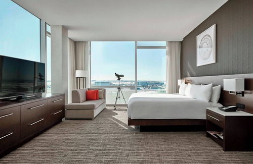 Calgary Hotel | Calgary Airport Marriott In-Terminal Hotel