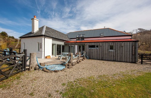 Ulva House | Calgary Byre - dog friendly & only 500m from the beach