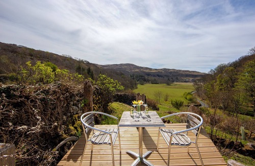 Ulva Apartment | Calgary Dovecote - pet friendly, romantic and cosy and only 500m from the beach