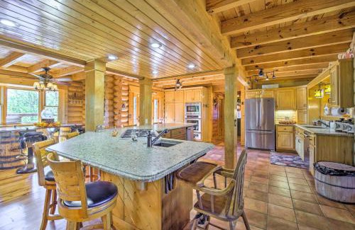 Calhoun House | Calhoun Cabin with River View and Wraparound Deck