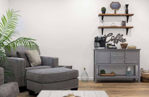 Hanford House | Cali Home Base near NAS w/Game Room