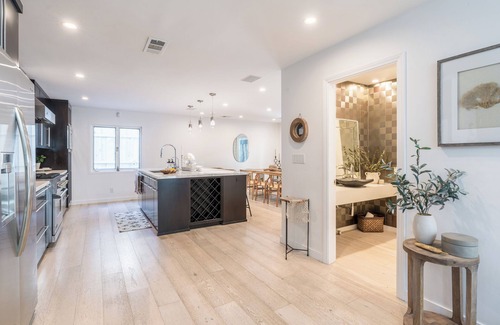 Woodland Hills House | Cali Luxury Dream Hideaway + Guest Suite