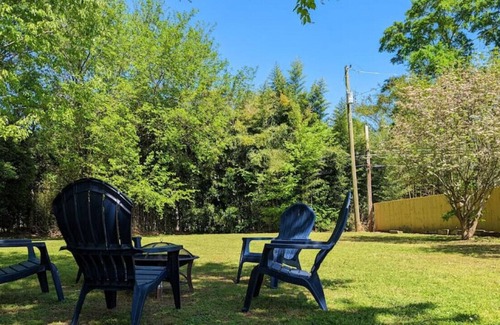 Huntsville House | Cali · Relax & Unwind - Downtown Huntsville (Sleeps 10)
