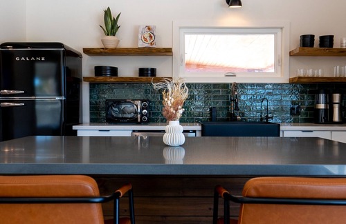 Yucca Valley House | Calico Landing Joshua Tree Oasis with Pool, Spa & Panoramic Desert Views.