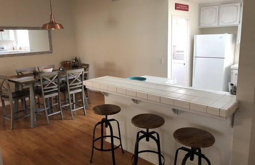 California City House | California City Tastefully Modern 4 Bd Vacation home