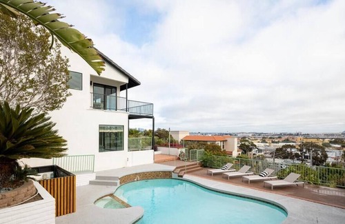Mission Hills House | California Dream Home w/Pool, Jacuzzi