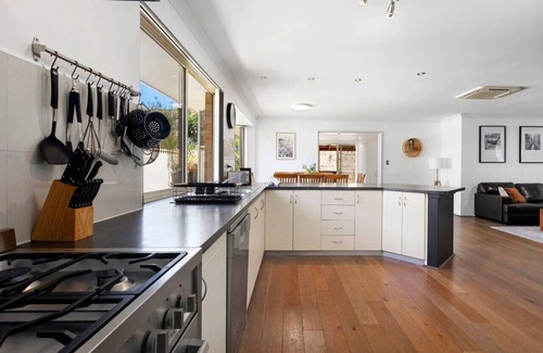 Kinross House | California Dreamin' in Kinross!