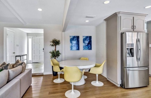 Richardson House | California Dreamin: Pool, Minigolf, and Grill