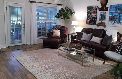 Augusta House | California-like backyard with Private Pool and Palm Trees for the 2020 Masters!