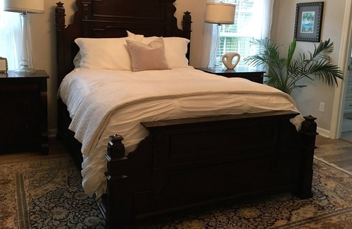 Augusta House | California-like backyard with Private Pool and Palm Trees for the 2020 Masters!