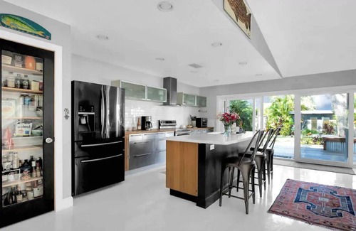 Bradenton House | California ranch house