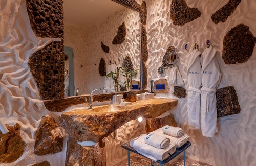 Milopotas Hotel | Calilo