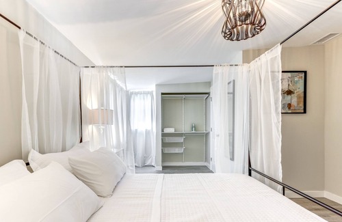 Highland Garden House | Calima: Casita Near Beach & Gym Access