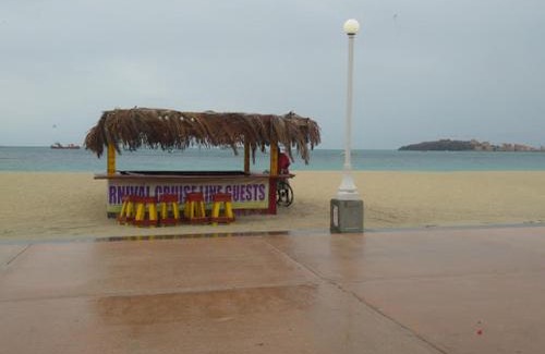Philipsburg Bed & Breakfast | Calinago Friendly Family Sxm