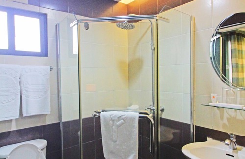 Lumban Hotel | Caliraya Resort Club