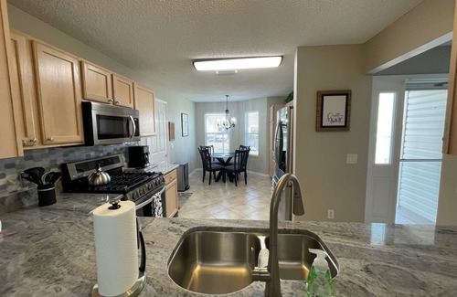 Glenbrook House | CALL TODAY FOR SPECIAL JANUARY RATE! Modern 3BR Oasis w/Golf Cart Included!