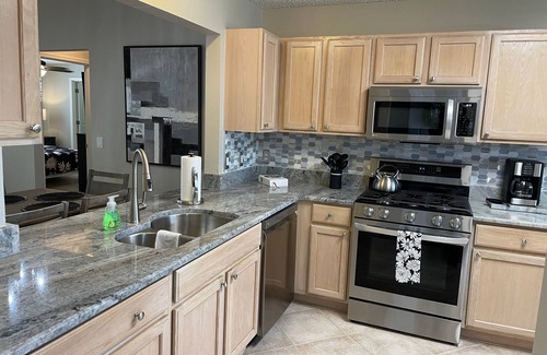 Glenbrook House | CALL TODAY FOR SPECIAL JANUARY RATE! Modern 3BR Oasis w/Golf Cart Included!