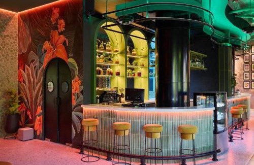 Zona Rosa Hotel | Calle Flora Hotel by Jalo