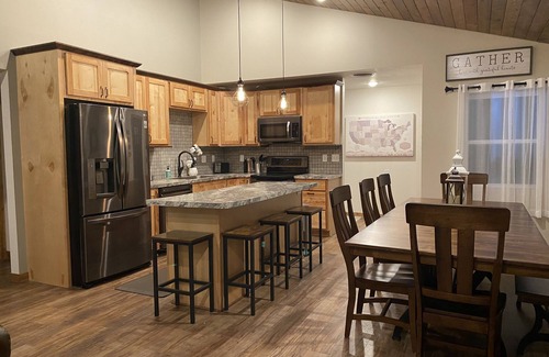 Bemidji House | Calling Outdoor Adventurers! Resting on Grace Lake House with Home Theater!