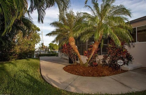 Pine Island Center House | Calling Waters-Gulf access w/dock, pool and HT.