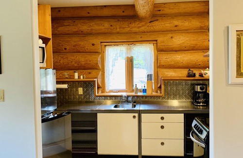 Golden Cabin | Callinghorse Lodge apartment