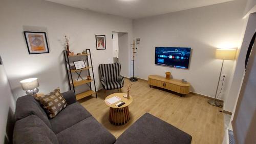 Lamia Apartment | Calliope Apartment