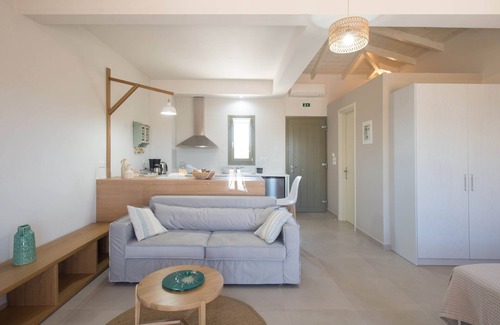 Agrilos Apartment | Callisto Seaside Cymo Home