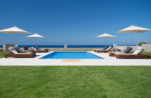 Agrilos Apartment | Callisto Seaside Dione Suite