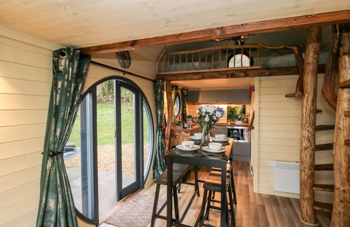 Kingswood Cottage | CALLOW POD, pet friendly, character holiday cottage in Chirbury