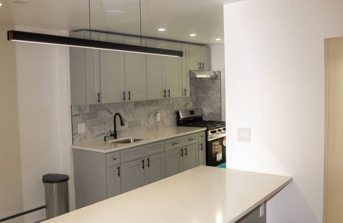 Canarsie House | Calm 1-bedroom private room located in a house in Brooklyn with AC, WiFi