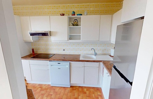 Alpes-Maritimes Apartment | Calm AC 3P with terrace, sea view and parking