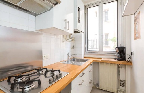 Batignolles Apartment | Calm Chateau location in the center of Paris - Ideal location
