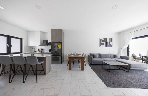 Ponton Condo | Calm & Cozy 2-Bedroom Island Retreat at Ponton Paradise 2 by Bocobay