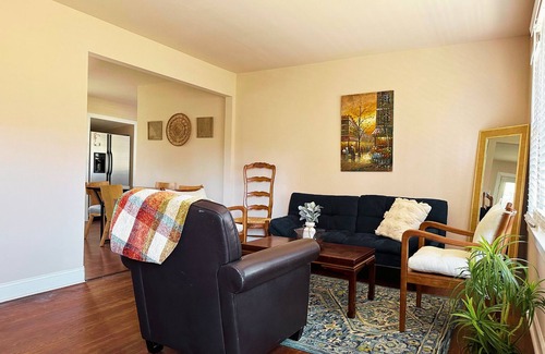 Salisbury House | Calm&Cozy Vibes - king bed+grill+firepit+fenced backyard