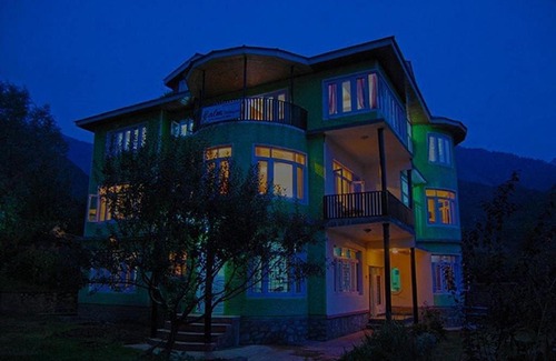 Brein House | Calm Holiday inn