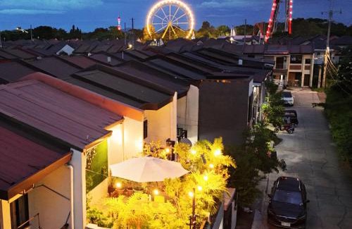 Balibago House | Calm House near Enchanted Kingdom Sta Rosa with Free Parking, Wifi, Netflix