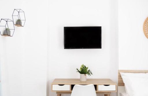 Ermoupoli Apartment | "Calm Joy & J" - Infinity