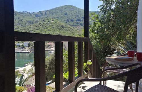 Okuklje Apartment | Calm lagoon at sea
