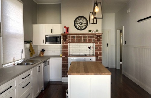 West Busselton Cottage | Calm Seas Cottage-COMFORT in the heart of Busselton and beautiful South West WA