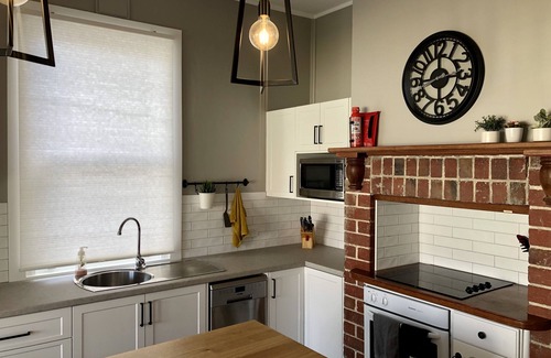West Busselton Cottage | Calm Seas Cottage-COMFORT in the heart of Busselton and beautiful South West WA