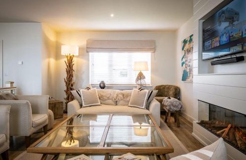 Bridlington House | Calm Waters Luxury Beach House