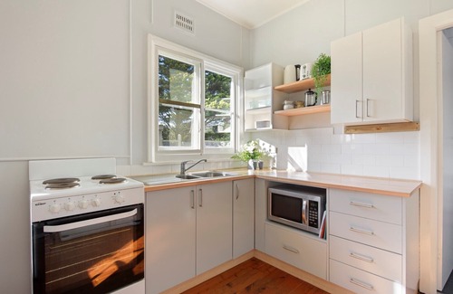 Sussex Inlet Resort | Calm Waters Waterfront Cottages @ Sussex Inlet, No. 6 Garden View